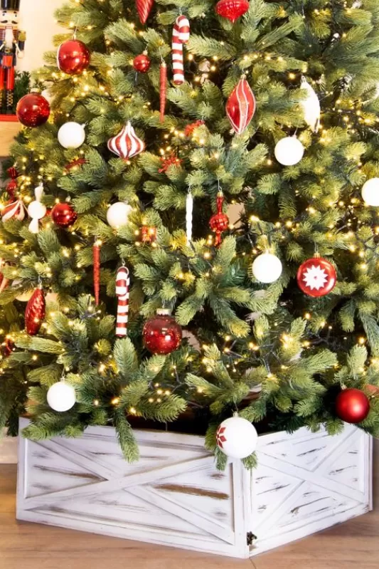 Ultra Realistic Christmas Trees<Christmas Tree World Brushed White Gold Wooden Tree Skirt (For 6Ft-8Ft Trees - Square Fit)