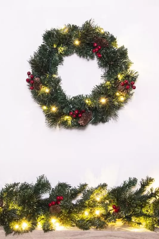 Pre-Lit Christmas Wreaths<Christmas Tree World The Pre-Lit 45Cm Majestic Dew Pine Wreath