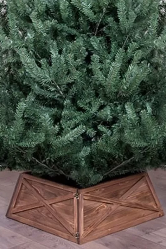 Ultra Realistic Christmas Trees<Christmas Tree World Wooden Christmas Tree Skirt In 3 Colours (For 6Ft-8Ft Trees - Tight Fit)